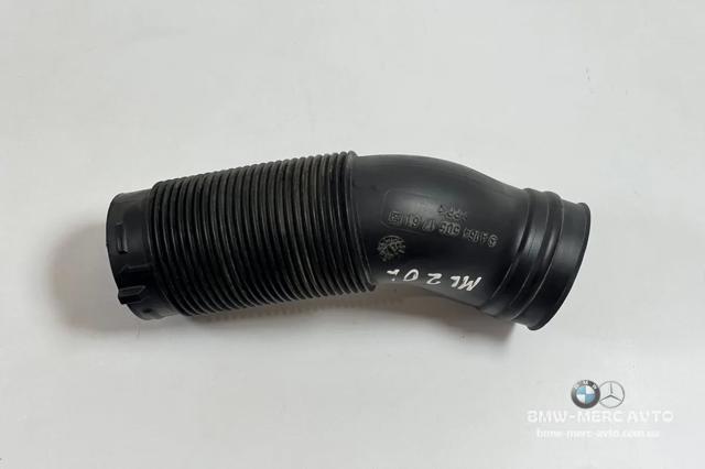 Патрубок воздушный, вход воздушного фильтра A1645051761 MERCEDES