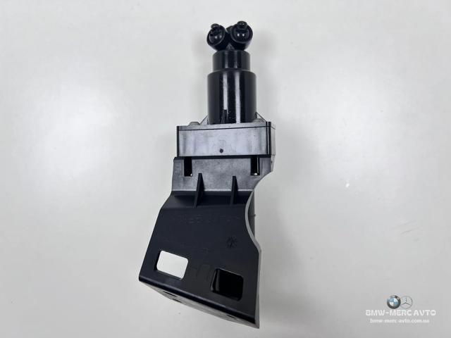 Держатель форсунки омывателя фары A1648600747 MERCEDES