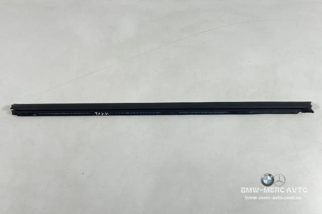 MERCEDES A1667250365 Уплотнитель стекла двери передней левой внутренний (планка) в наличии Сумы