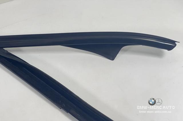 Направляющая стекла передней двери A1667251225 MERCEDES