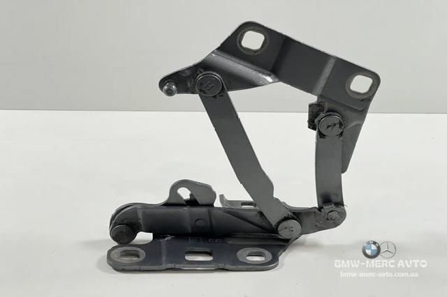 Шарнир капота левый A1668800128 MERCEDES