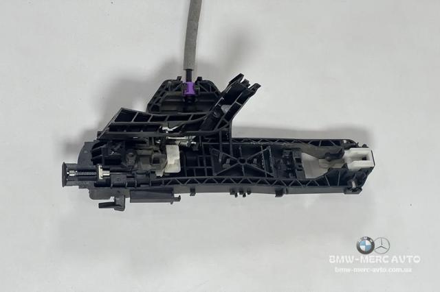 MERCEDES A2047601634 Держатель наружной ручки двери правых дверей в наличии Винница