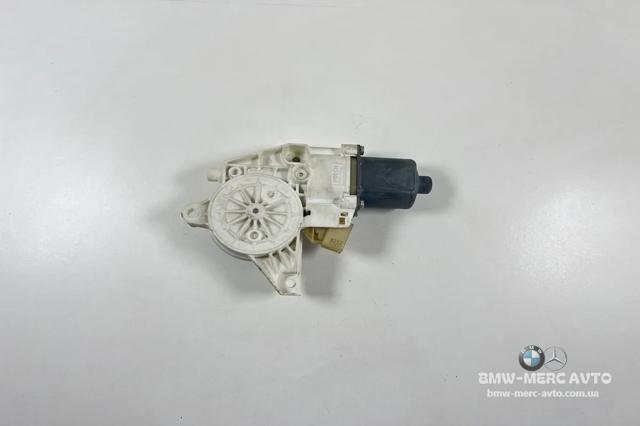 Мотор стеклоподъемника двери задней, правой A2518200208 MERCEDES