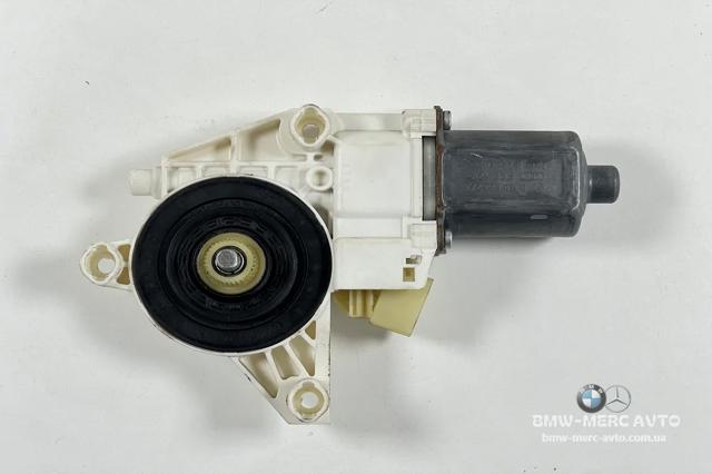 Мотор стеклоподъемника двери передней, левой A2518200742 MERCEDES