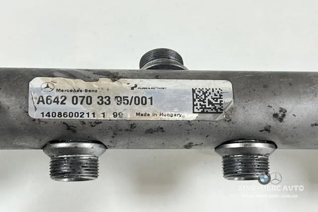 MERCEDES A6420703395 Распределитель топлива (рампа) левый в наличии Николаев
