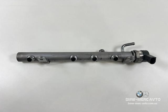 MERCEDES A6420703395 Распределитель топлива (рампа) левый в наличии Тернополь