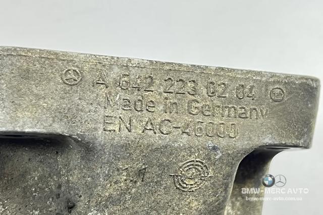 A6422230204 MERCEDES Кронштейн подушки (опоры) двигателя левой купить в Сумы