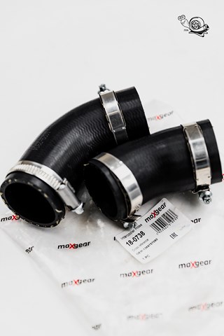 Патрубок интеркуллера 180738 MAXGEAR