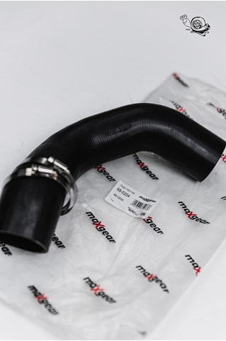 Патрубок интеркуллера 680204 MAXGEAR