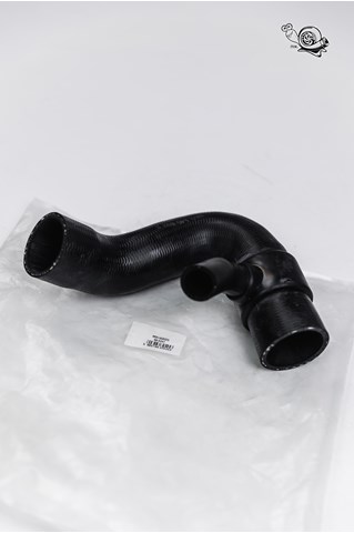 Шланг/патрубок интеркуллера 680267 MAXGEAR