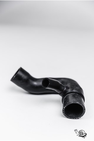 MAXGEAR 680267 Шланг (патрубок) интеркуллера в наличии Украина
