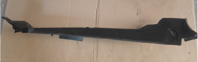 Уплотнитель арки крыла 80A821169A VAG