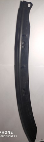 Резинка под капот 80A823125 VAG