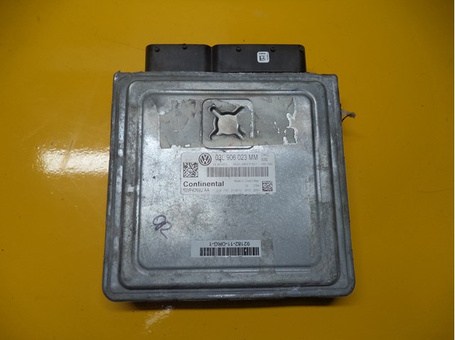VAG 03L906023MM Блок управления двигателем в наличии Житомир