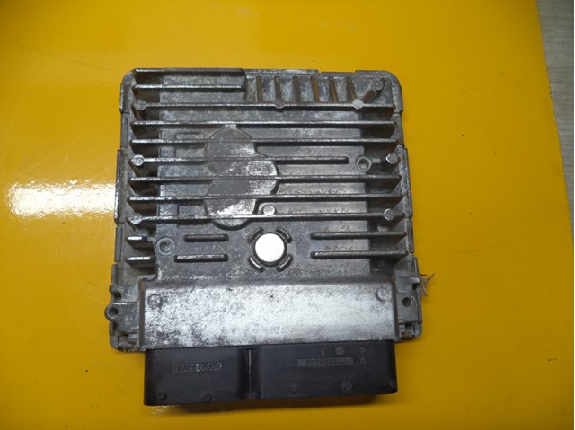 ЭБУ двигателем 03L906023MM VAG