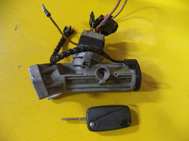 Замок зажигания 1329316080 FIAT