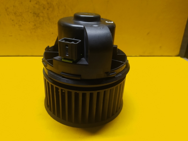 Электромотор печки 1696010 FORD