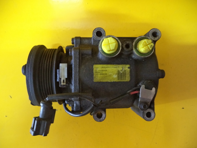 Насос кондиционера 1828202 FORD