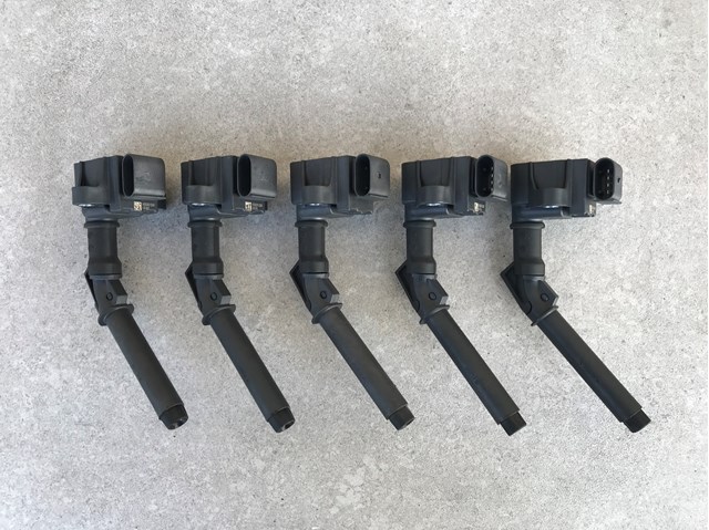 Катушка зажигания 224332935R NISSAN