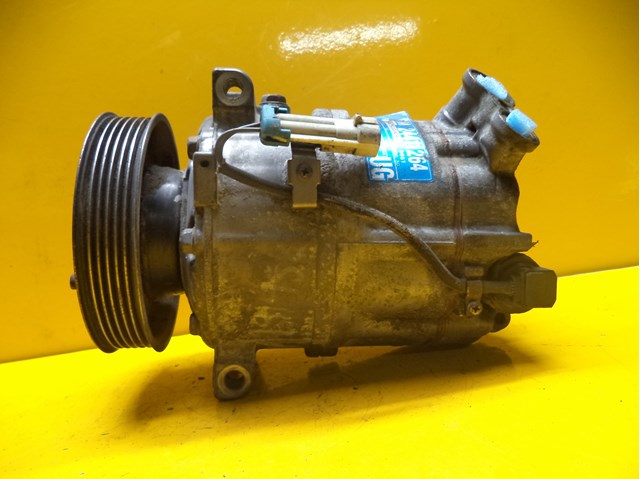 Компрессор климатической установки 24411264 GM