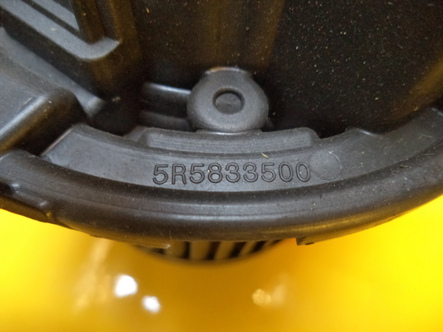 272101005R RENAULT Мотор вентилятора печки (отопителя салона) купить в Винница