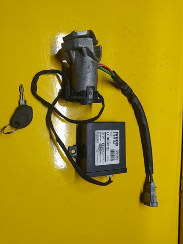 Замок и ручки задней двери 2992551 IVECO