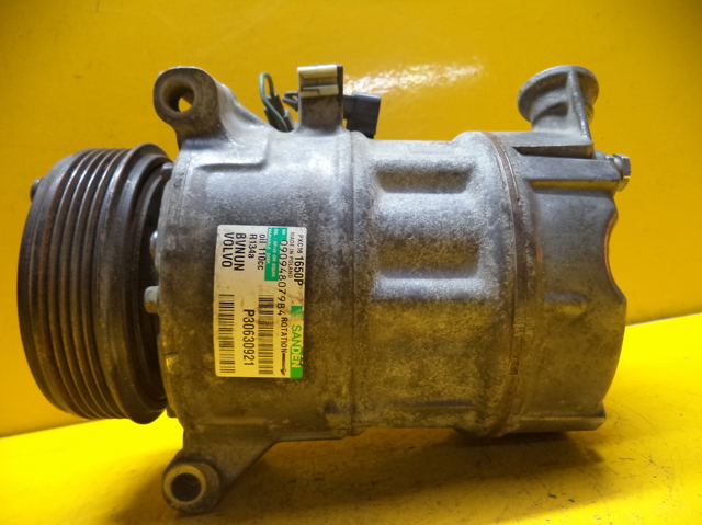 Компрессор кондиционера 30630921 VOLVO