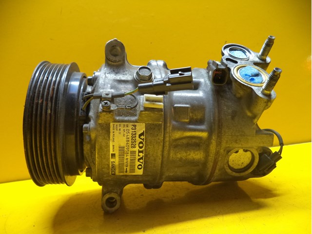 Компрессор кондиционера 31332528 VOLVO
