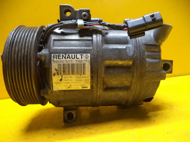 Компрессор системы кондиционирования 8200577732 RENAULT