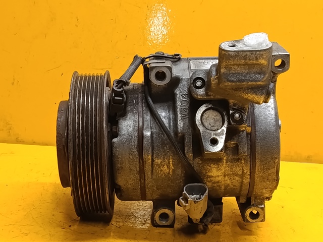 Компрессор системы кондиционирования 8832042080 TOYOTA