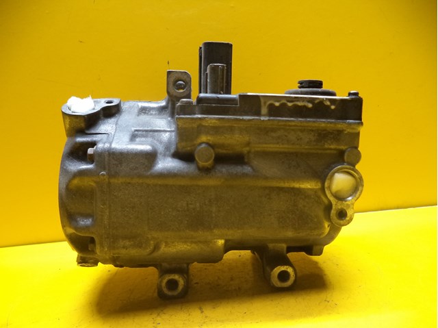 Компрессор хладагента 8837048021 TOYOTA