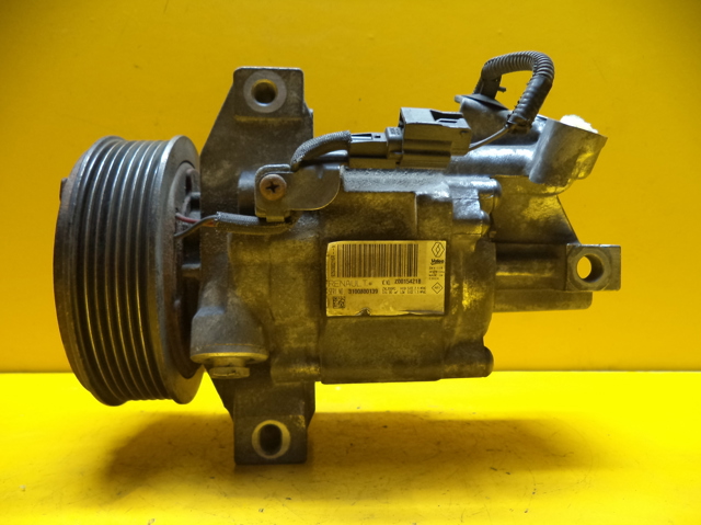 Компрессор климатической установки 926000216R RENAULT