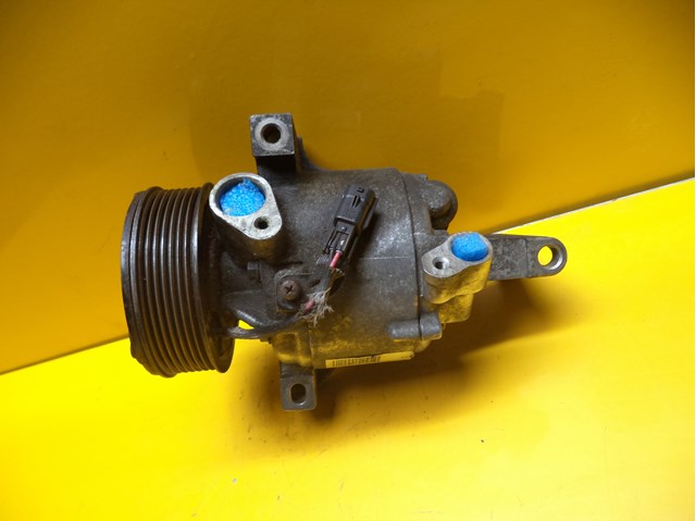 Компрессор системы кондиционирования 926002090R RENAULT