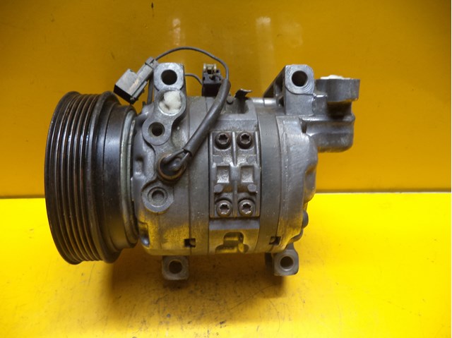 Компрессор климатической установки 926005F800 NISSAN