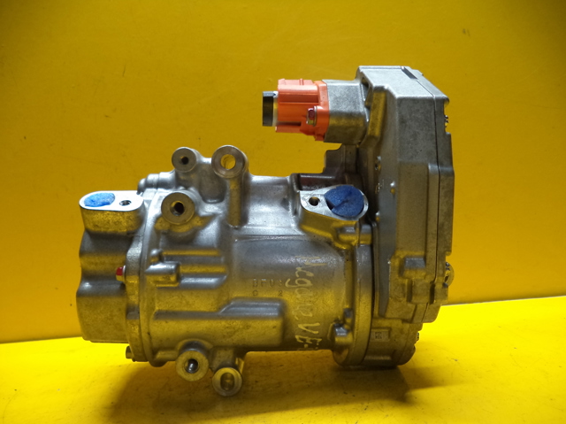 Компрессор климатической установки 926005MP0A RENAULT