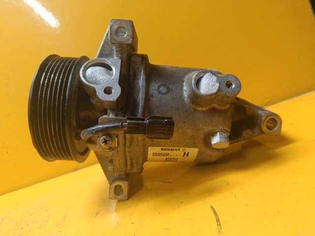 Компрессор климатической установки 926008469R RENAULT