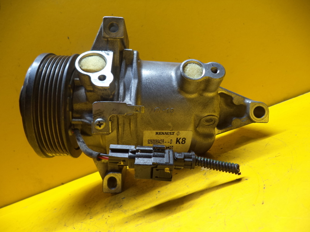 Насос кондиционера 926008942R RENAULT