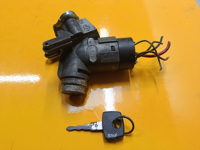 Замок зажигания A9014600104 MERCEDES