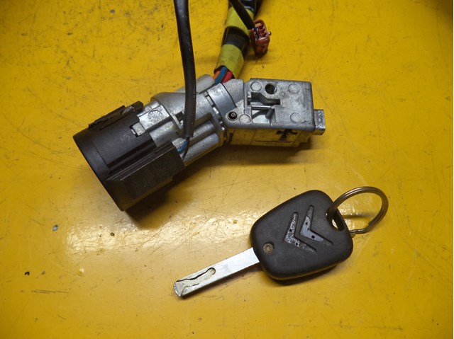 E1105995 PEUGEOT купить в Винница
