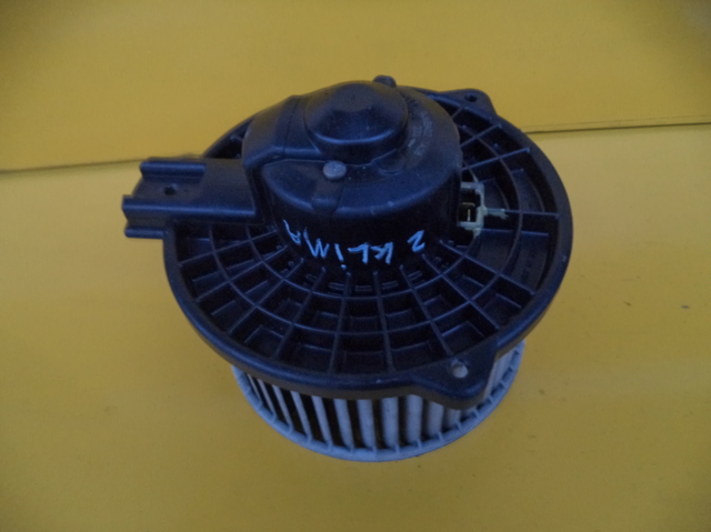 Электромотор печки GJ6A61B10 MAZDA