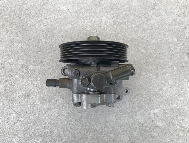 Насос рулевого механизма Mazda MPV 2