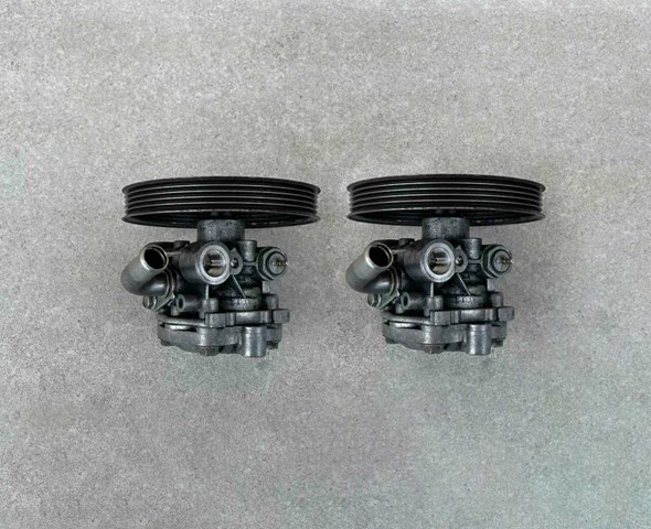 Насос гидроусилителя руля Mitsubishi Space Wagon 3