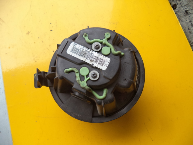 N106415P RENAULT купить в Черновцы