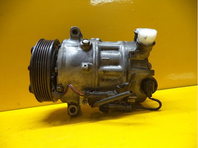 Компрессор хладагента P22861236 OPEL