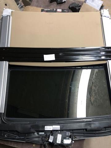 Панель люка A1647800829 MERCEDES