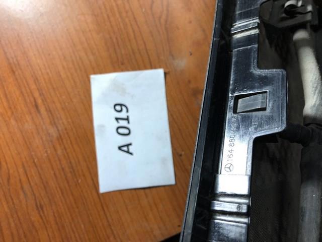 Решетка капота A1648804305 MERCEDES