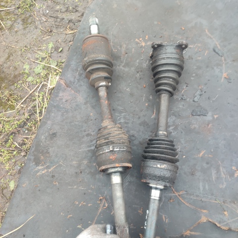 MITSUBISHI MR276860 Правая полуось в наличии Ровно