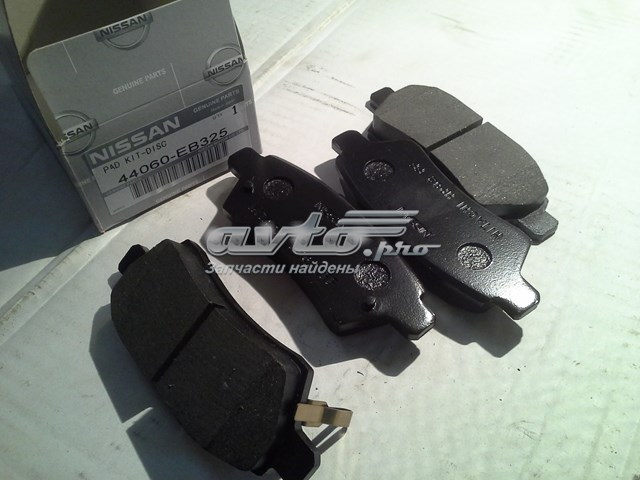 Колодки тормозные задние, дисковые 44060EB325 NISSAN