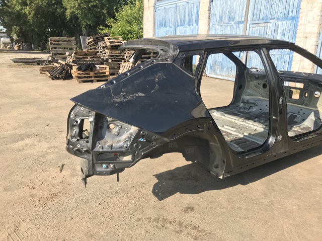 71504CVC00 Крыло заднее правое купить Чернигов