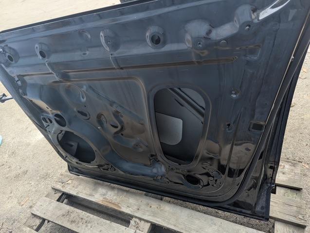 VAG 80A831052N Дверь передняя правая в наличии Киев